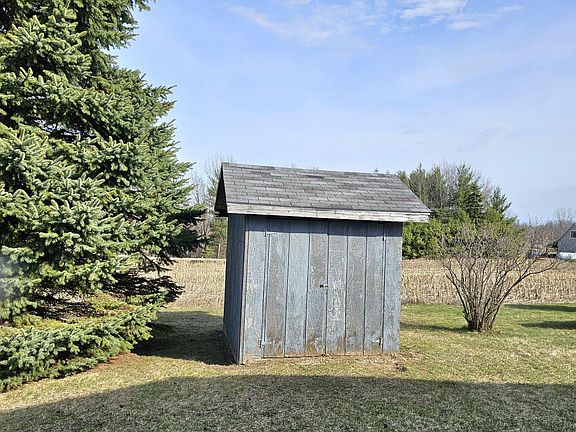 4th image of 1001 Rierson Rd