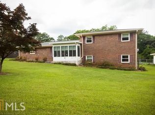 3268 W Stewart Mill Rd, Douglasville, GA 30135