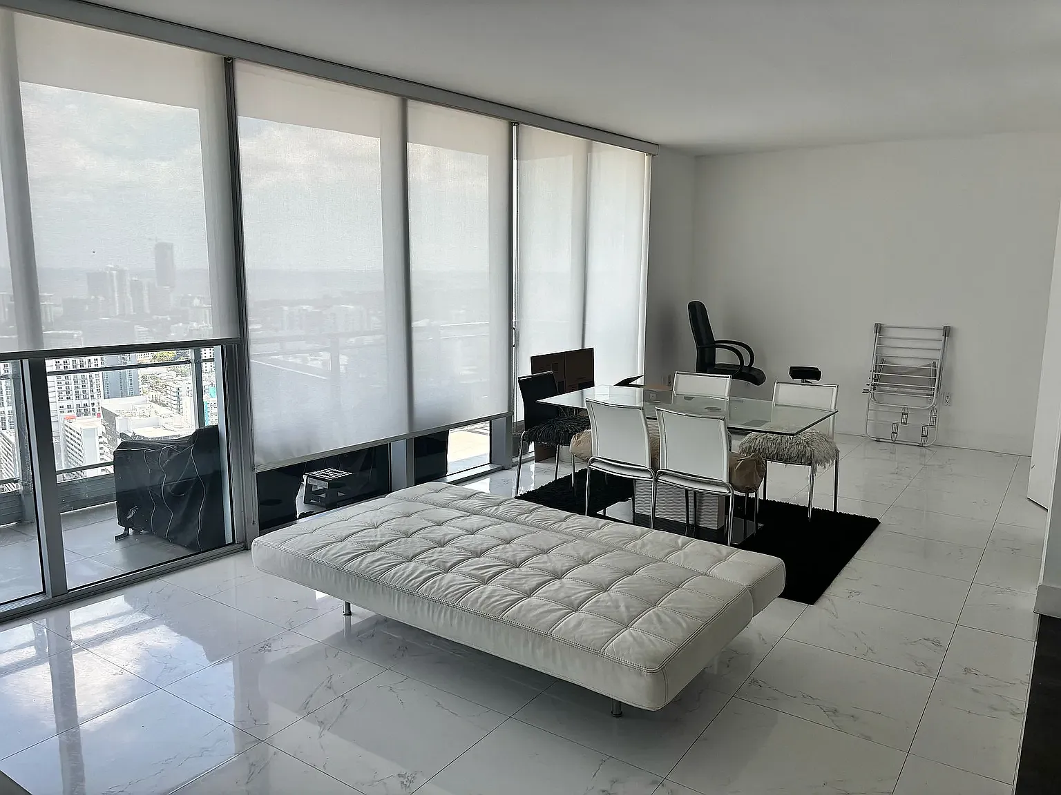 1 bed, 1121 sqft, $3,900 — Photo 3