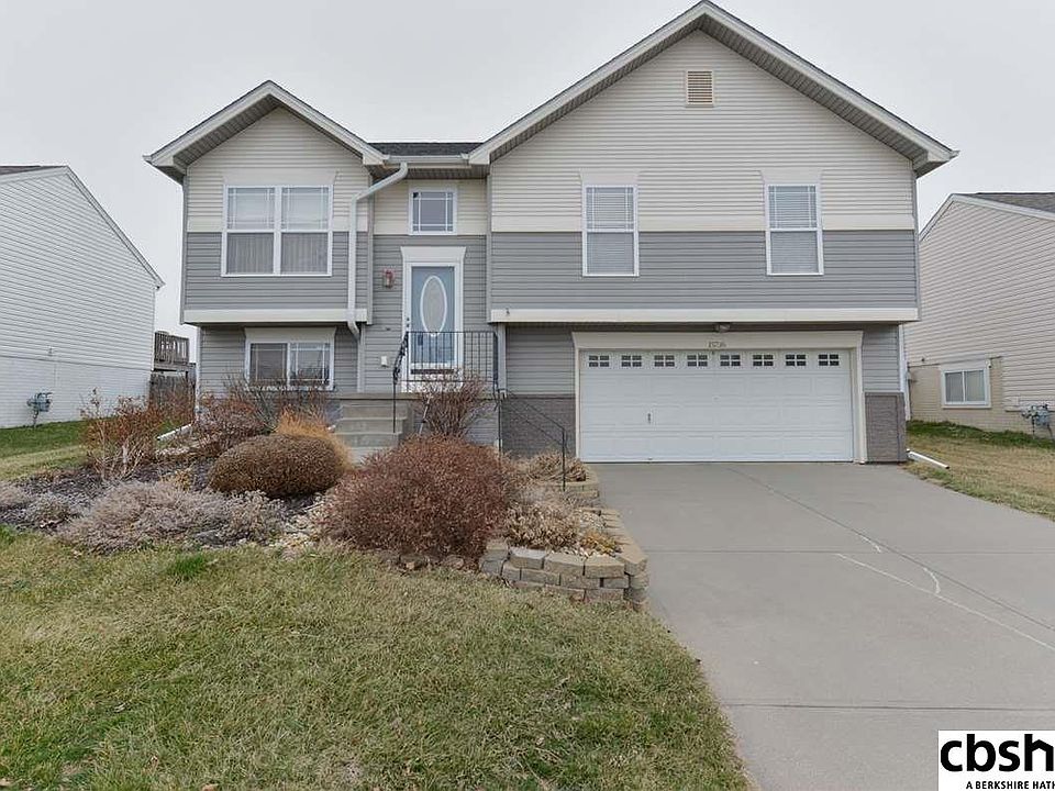 1st image of 15736 Rosewood St