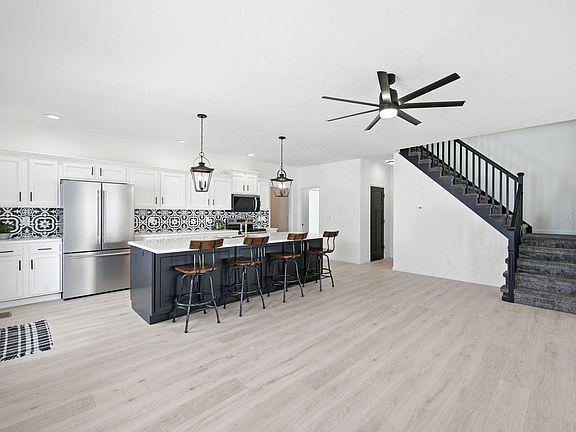 3rd image of 6574 E Us Highway 35