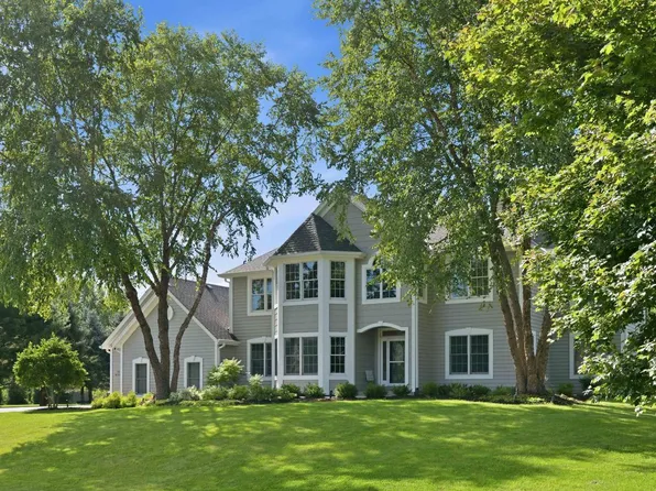 N64W38481 S Woodlake CIRCLE, Oconomowoc, WI 53066