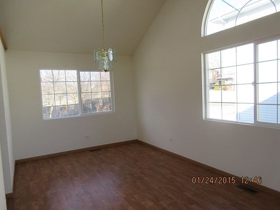 3rd image of 1018 Blackhawk Dr