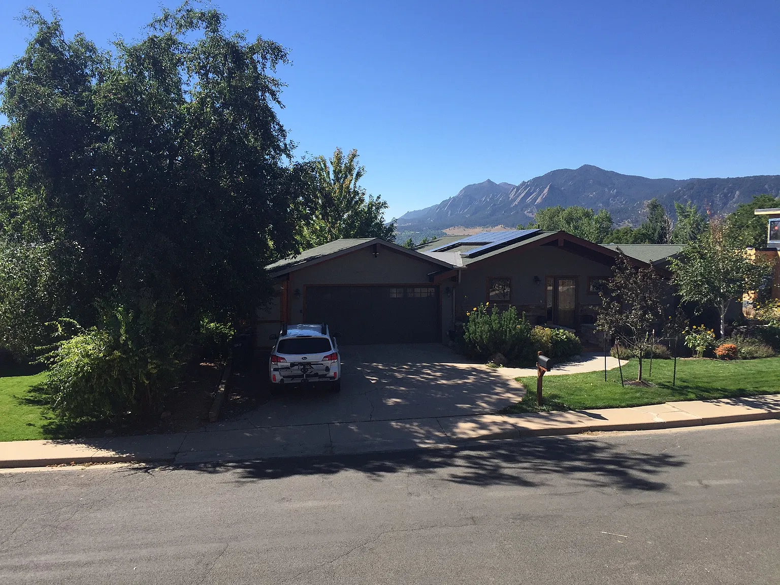 2 bed, 1200 sqft, $2,900 — Photo 1