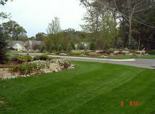 1236 Blue Heron Dr, Ludington, MI 49431
