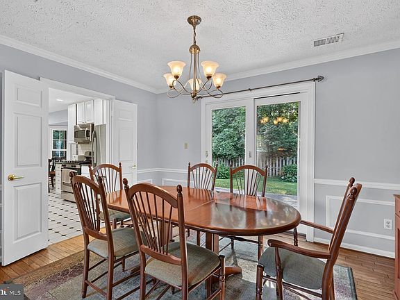 5th image of 8000 Woodcroft Ct
