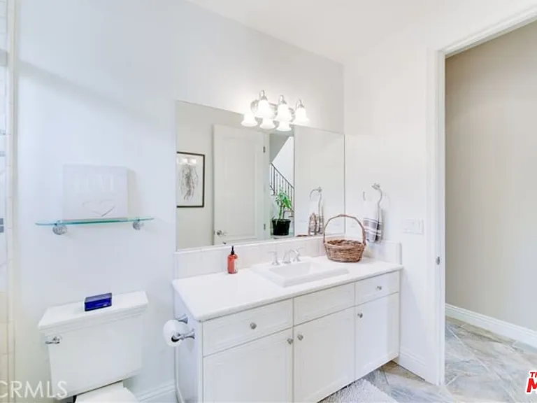 5230 Quakertown Ave — Photo 35
