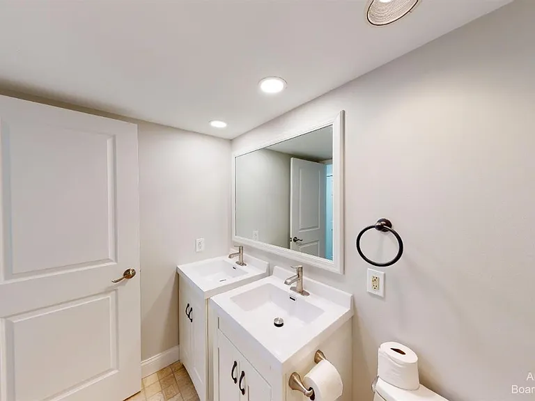 1280 Sunset Rd — Photo 20
