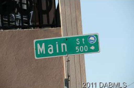 5th image of 415 Main St