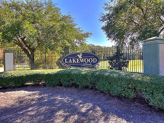 1st image of 640 Lakewood Dr