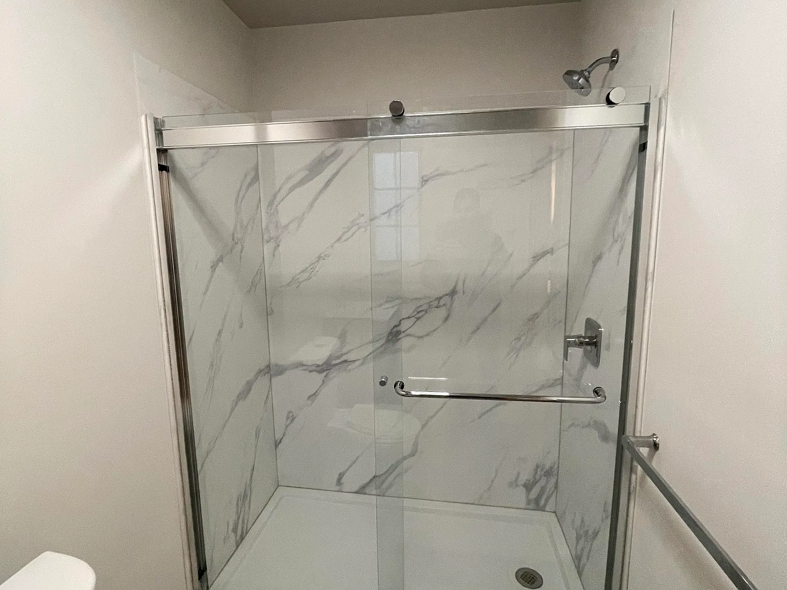 1 bed, 950 sqft, $1,675 — Photo 3