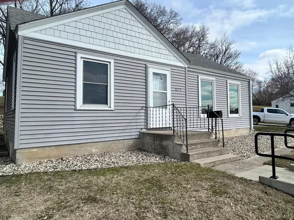 177 4th Ave NW, Hutchinson, MN 55350