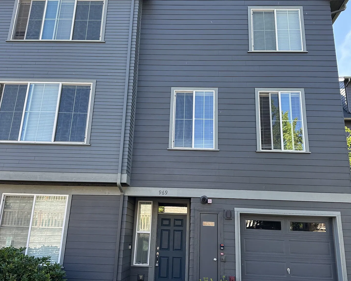3 bed, 1580 sqft, $3,600 — Photo 1