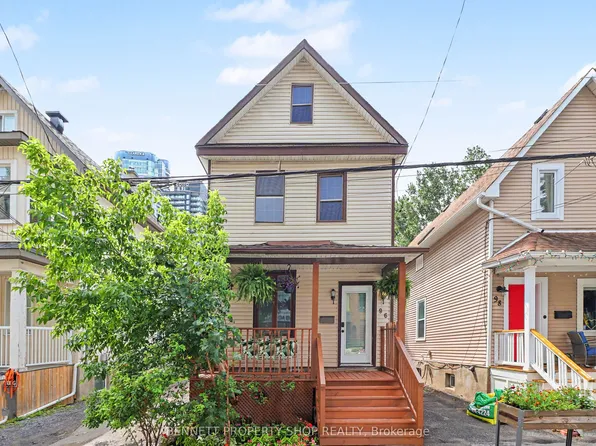 96 Norman St, Ottawa, ON K1S 3K6