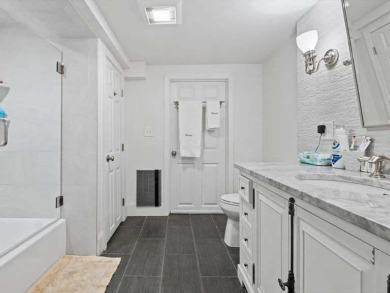 146 Arnold Rd — Photo 20