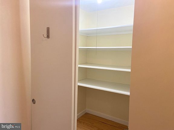5th image of 604 S Washington Sq APT 1204