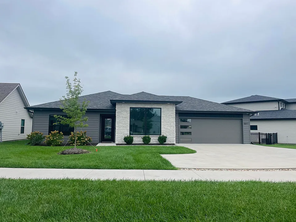 5317 Smith Dr