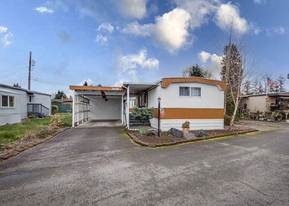 1st image of 3109 36th Ave E #14