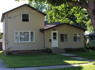 341 Adams Ave, Omro, WI 54963