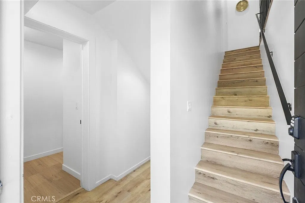 3 bed, 1257 sqft, $3,620 — Photo 2
