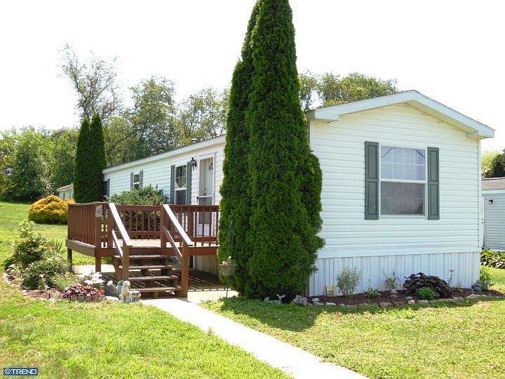 1st image of 15 Echo Valley Dr