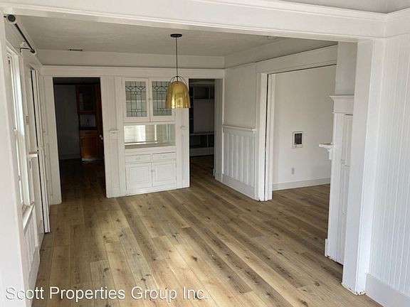 2nd image of 17 Ozone Ave #7