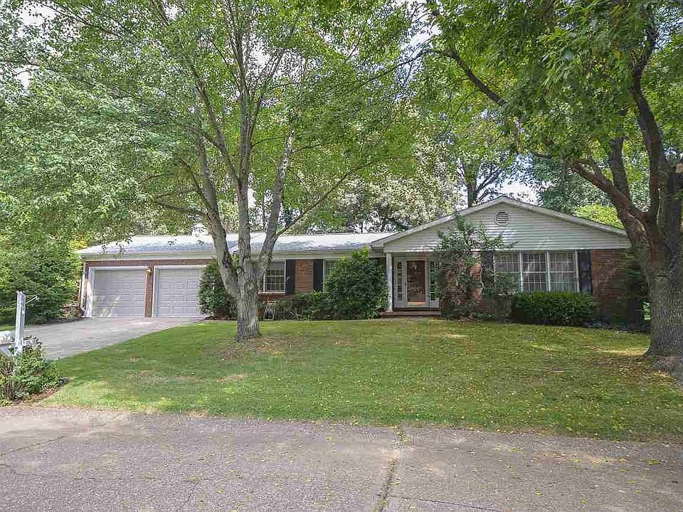 1st image of 3900 Eastbrooke Dr