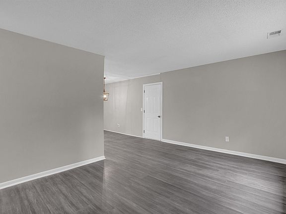4th image of 517 Hudson Ave