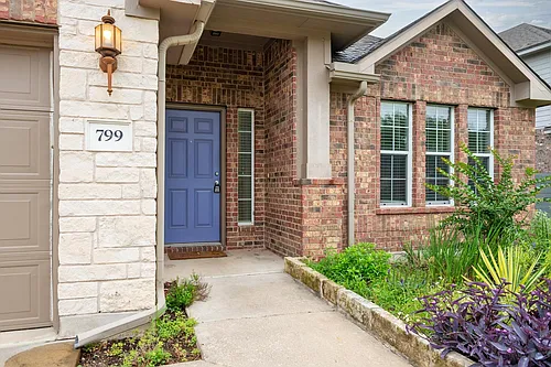 799 Clear Springs Holw Photo 1