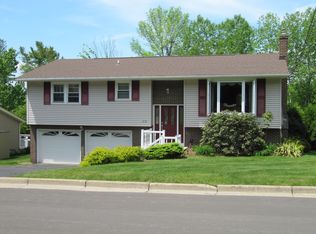 219 Antoinette Dr, Endicott, NY 13760