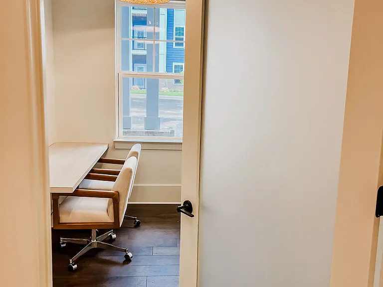 Hamilton Reserve Apartments — Photo 13