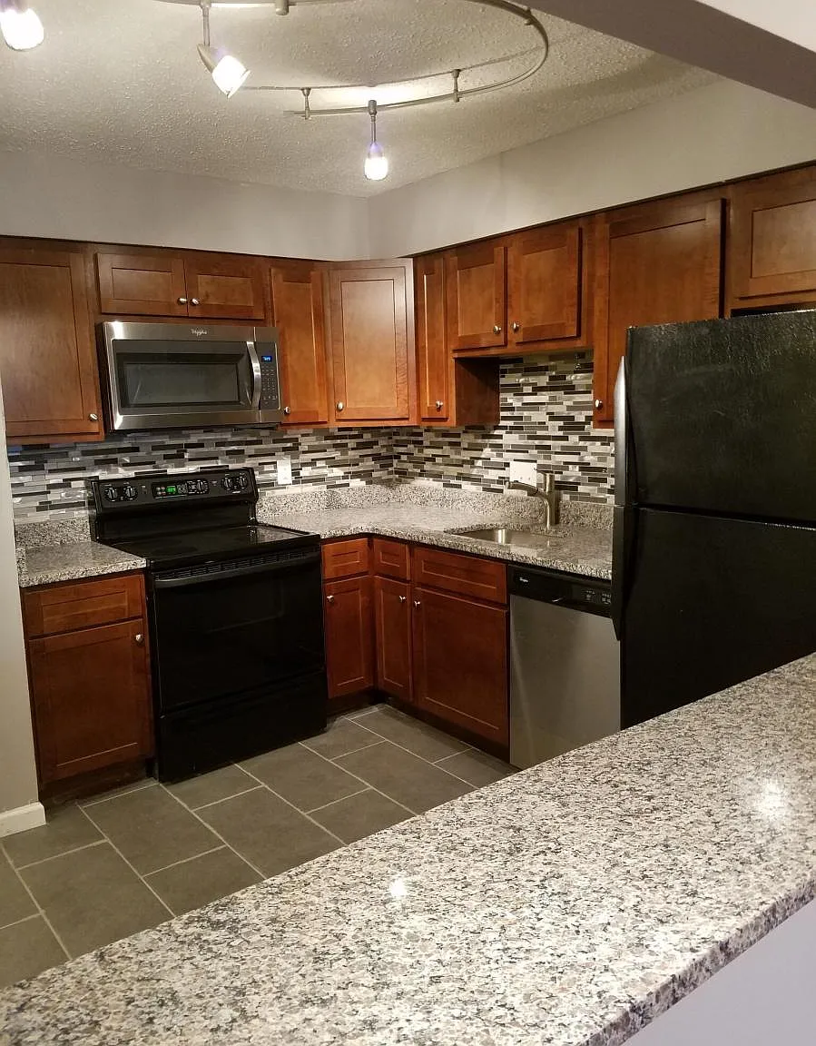 1 bed, 665 sqft, $1,100 — Photo 1