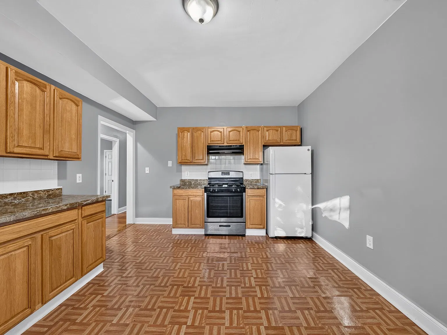 4 bed, 1500 sqft, $3,700 — Photo 3