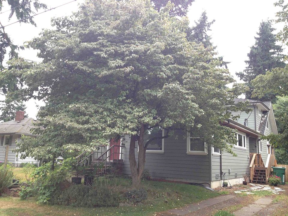 1st image of 10627 17th Ave NE