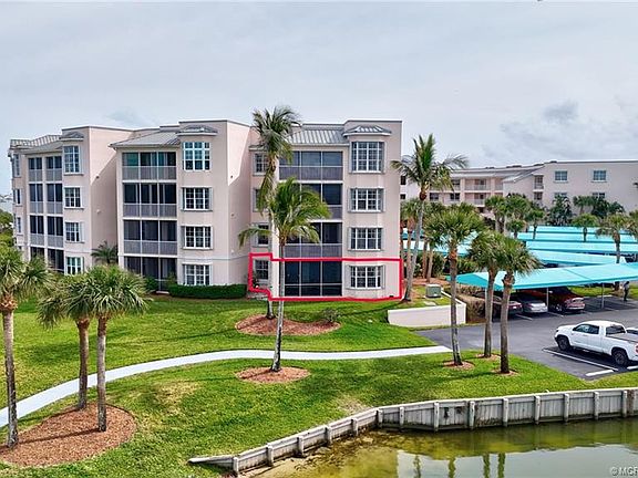 3rd image of 5799 NE Island Cove Way APT 1101