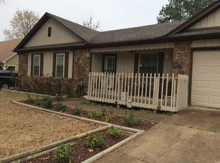 4217 Shadowfall Dr, Memphis, TN 38141