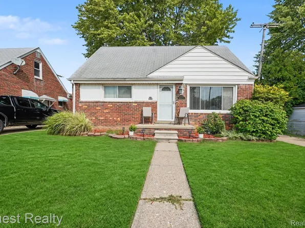25074 Waldorf St, Roseville, MI 48066