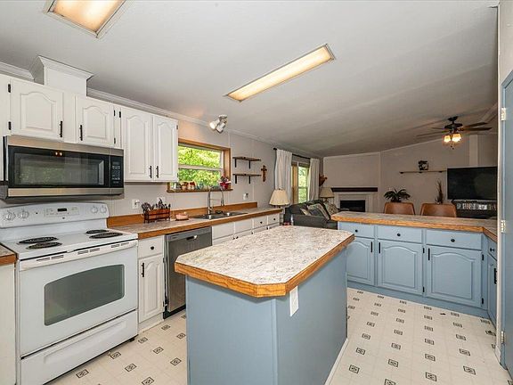 3rd image of 4612 E Valley Brook Rd
