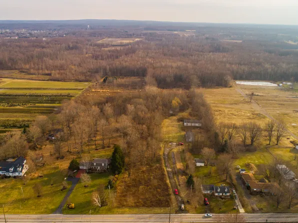 Dayton Rd, Madison, OH 44057