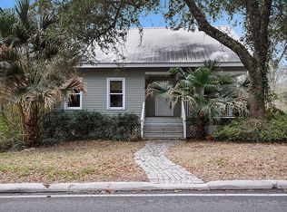 1410 Calhoun Ave, Ocean Springs, MS 39564