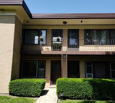 2nd image of 15 King Arthur Ct APT 2