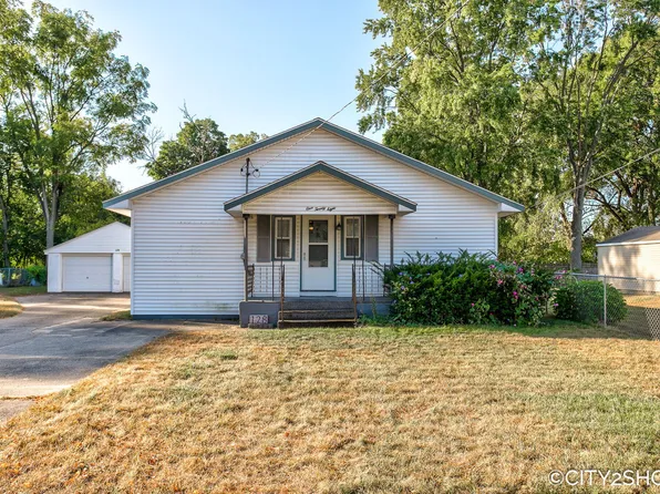 128 Wilbur St SE, Wyoming, MI 49548