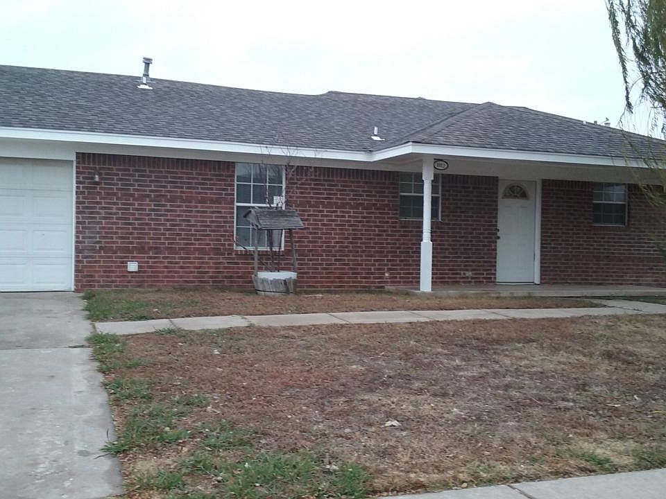 1st image of 1012 Peppertree Pl