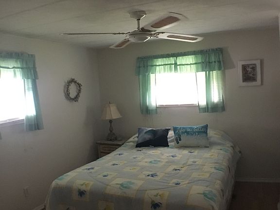 5th image of 54 Hacienda Blvd