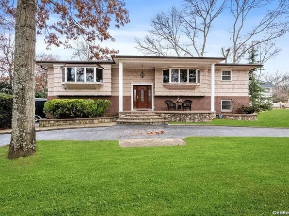 65 Ledgewood Drive, Smithtown, NY 11787