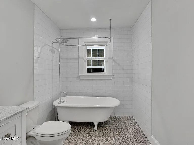 113 S 9th St — Photo 17
