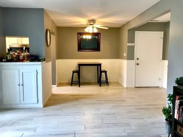 1901 Melrose Dr #A, Champaign, IL 61820