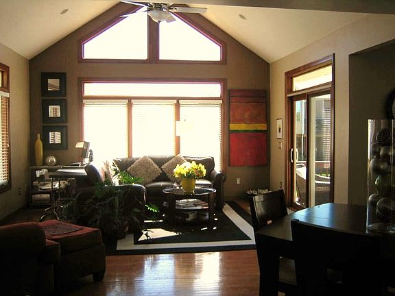 3rd image of 14414 Dellwood Dr