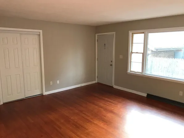 1507 Benton St, Rockford, IL 61107