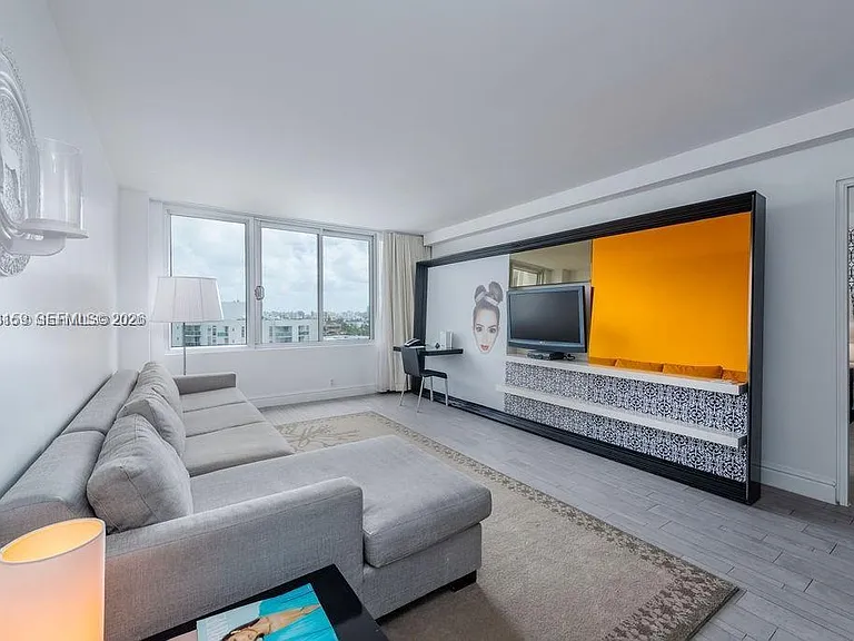 1100 West Ave #721 — Photo 4